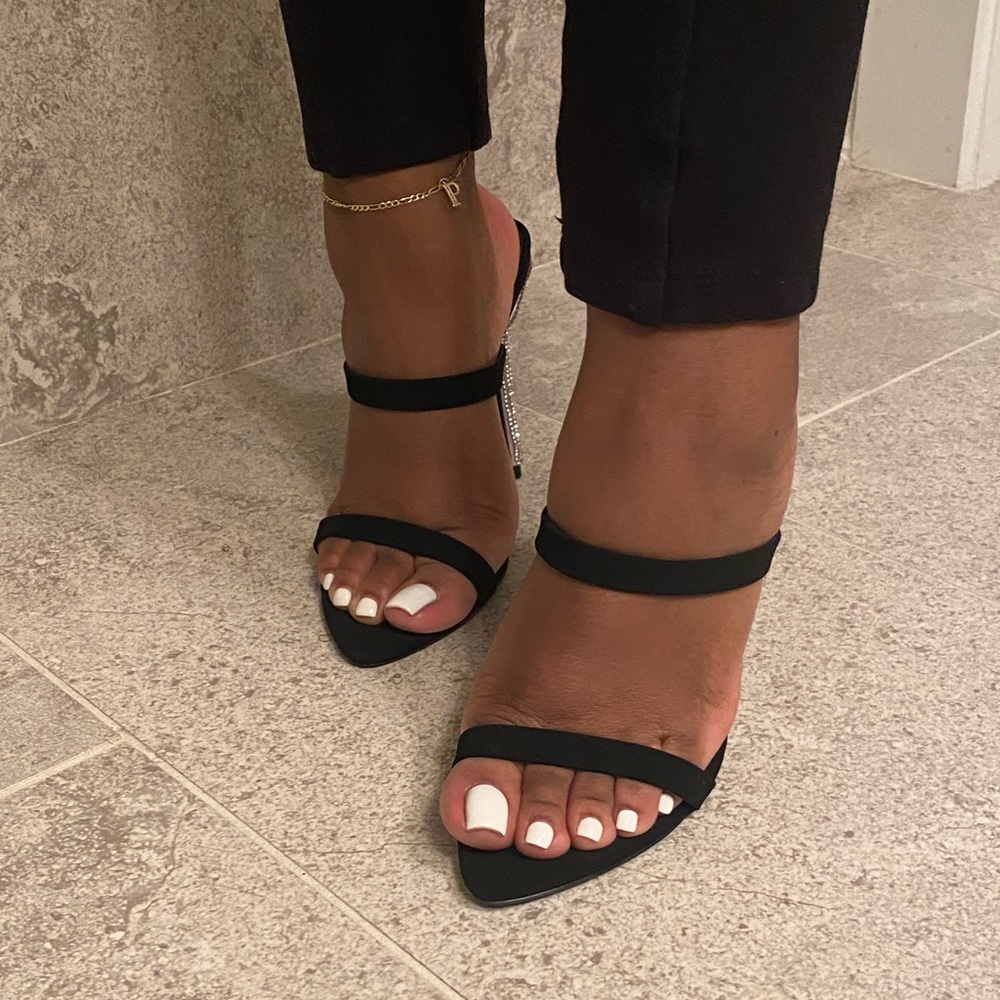 BLACK RHINESTONE POINTED TOE HEELS